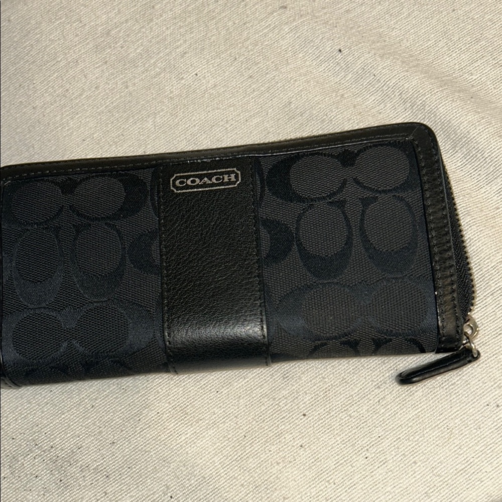 Black Patterned Wallet - Picture 5 of 10